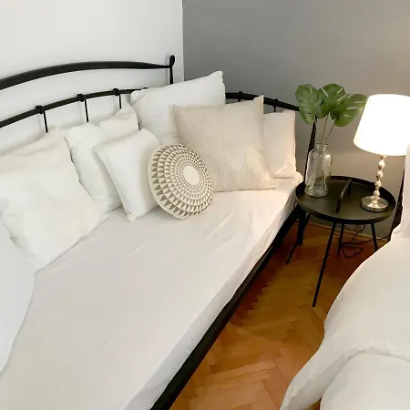 Luxury Designer Apartment With Terrace In Center ヴィラ *