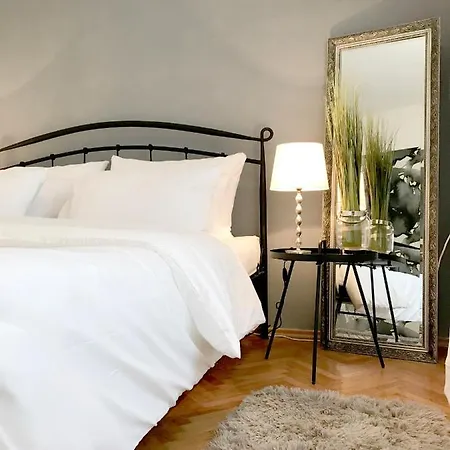 Luxury Designer Apartment With Terrace In Center スプリト