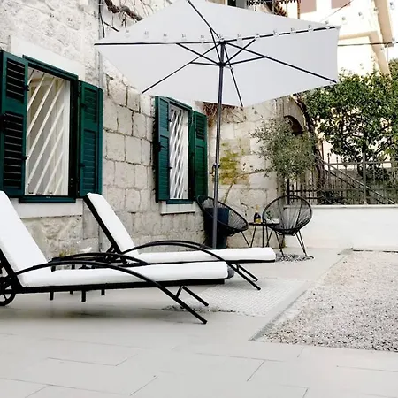 Luxury Designer Apartment With Terrace In Center スプリト